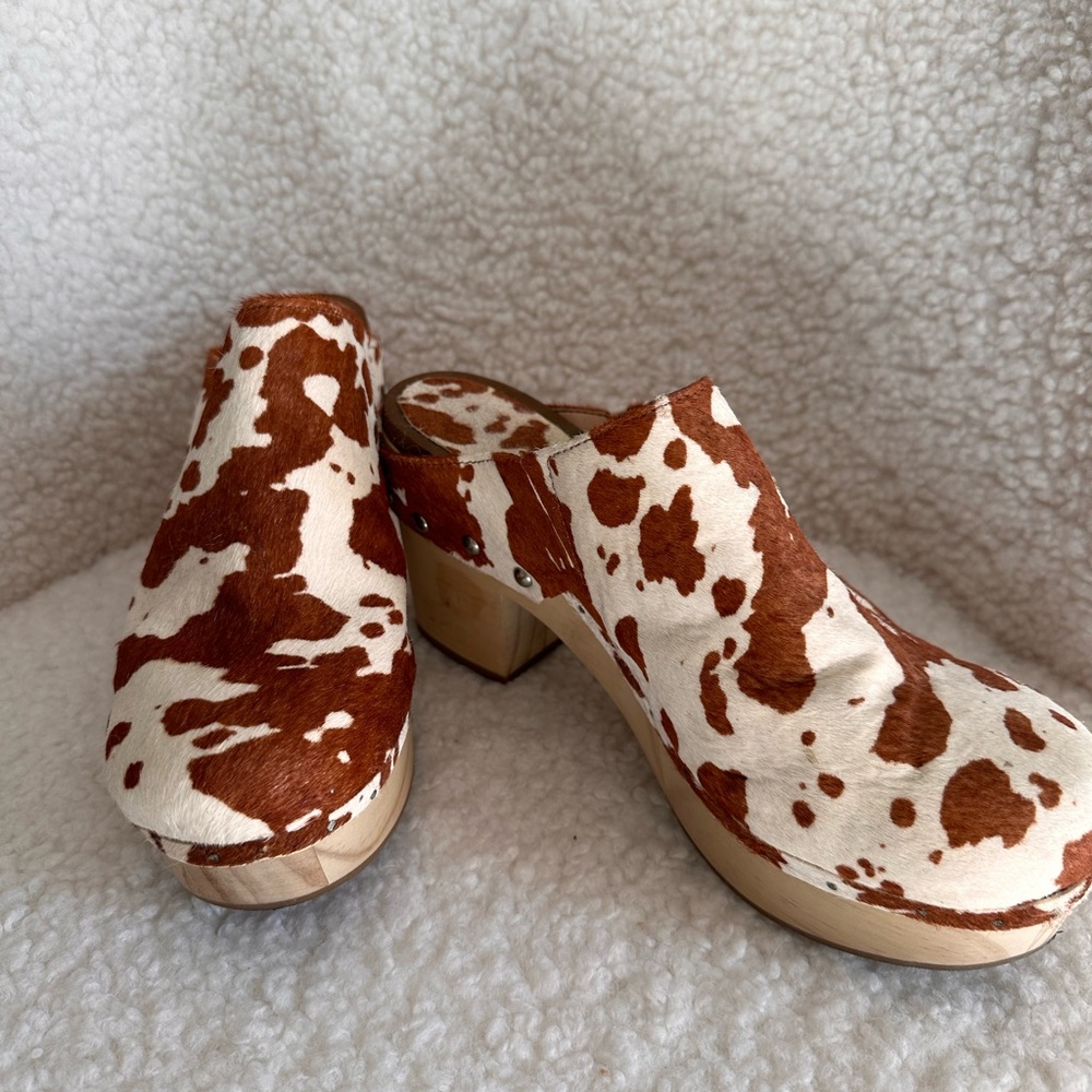 COPY - Cow print clogs size 9.5